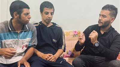 متنمر جديد بشبرا يسخر من ذوي الإعاقة ويهددهم (فيديو)