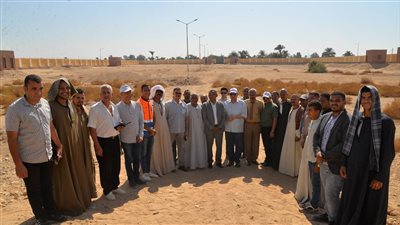 محافظ أسيوط يتفقد موقع إنشاء سوق حضري بالكوم الأحمر بالبداري