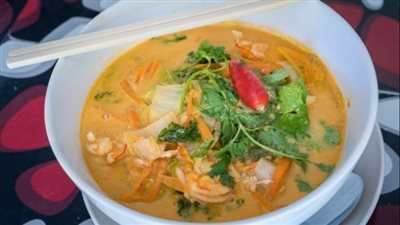 شوربة النودلز بالروبيان