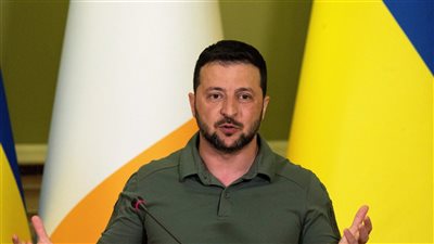 مستشار رئاسي أوكراني سابق يُهاجم زيلينسكي ويصفه بـ 