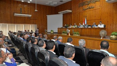 محافظ أسيوط يوافق على تخصيص أراضي لإقامة سوق بالزرابي ومدرستين بأبنوب