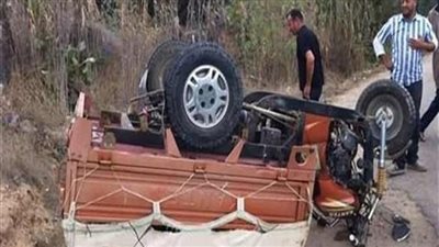 إصابة 3 أشخاص فى انقلاب سيارة بطريق أسيوط الصحراوى 