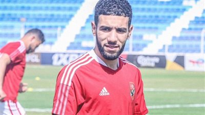 القندوسي يواجه شبح الرحيل المبكر عن الأهلي