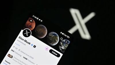 X يطلب 1000 دولار شهريًا أو فقدان العلامة الزرقاء