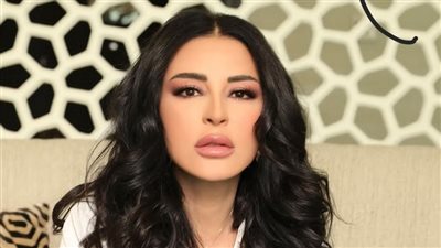 بقصة شعر مختلفة ومكياج ناعم ماغي بو غصن تخطف الأضواء