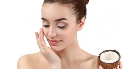 يعالج الندبات.. استخدامات مذهلة لزيت جوز الهند لعلاج مشاكل البشرة