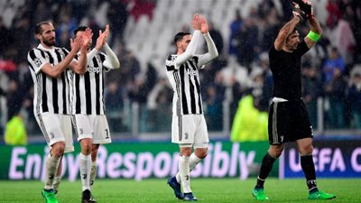 مانشستر يونايتد يدخل في مفاوضات لضم مدافع يوفنتوس