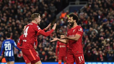 محمد صلاح يٌودع زميله جوردان هندرسون بعد رحيله عن ليفربول  