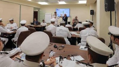 أكاديمية الشرطة تنظم دورة تدريبية في مجال الكشف عن الوثائق المزورة 