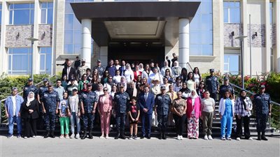 القوات البحرية تستقبل وفدًا من متدربات الأكاديمية الوطنية