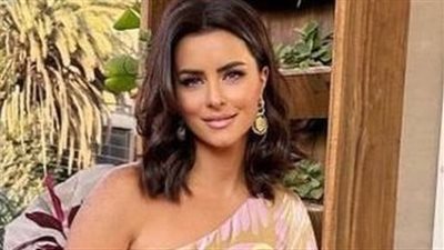 نور اللبنانية بمكياج ساحر تتصدر غلاف مجلة سيدتي 