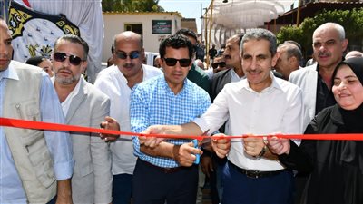 وزير الشباب والرياضة يفتتح أعمال تطوير ٣ ملاعب نجيل صناعي في الغربية