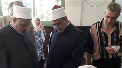 رئيس جامعة الأزهر يتفقد امتحانات الدراسات العليا بكليات فرع طنطا