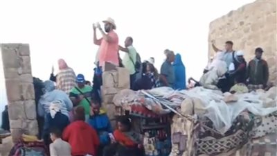 إقبال سياحي على رحلة جبل موسى بجنوب سيناء
