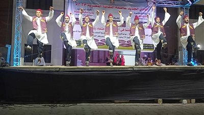 فنون شعبية وشعر وغناء في أولى 