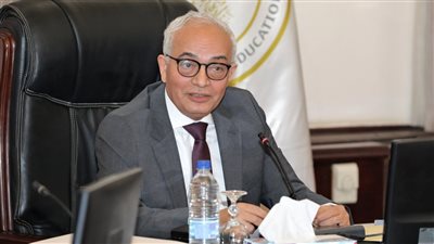 وزير التعليم يهنئ أوائل الثانوية العامة 2023 