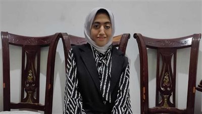 والدة الأولى علمى علوم: ابنتى تفوقت رغم المرض والعمليات الجراحية