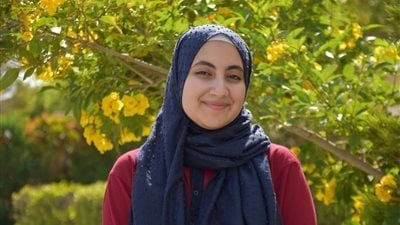 والد الثالثة أدبي: نأمل الحصول على منحة ولكل مجتهد نصيب