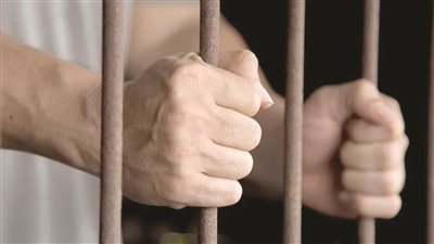 حبس 3 متهمين لحيازة المواد المخدرة بمدينة بدر (تفاصيل)