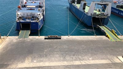 تعرف على حركة تداول البضائع والشاحنات بموانئ البحر الأحمر 