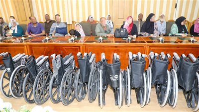  المنوفية: صرف 10 كراسي متحركة وعلاج 20 حالة إنسانية