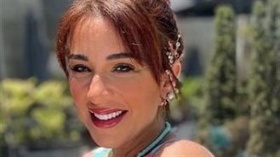 قصير ومثير.. أسما شريف منير تثير الجدل بالكب
