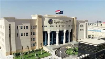 إصابة ربة منزل خلال عبورها الطريق