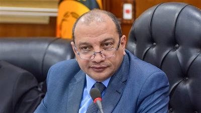 الدكتور أحمد فتح الله حسن قائما بأعمال عميد كلية طب الأسنان