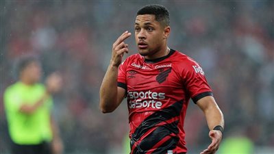 برشلونة يُعجل بقدوم فيتور روكي لتعويض رحيل ديمبلي