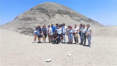 وفد أسباني يزور هرم هوارة بالفيوم