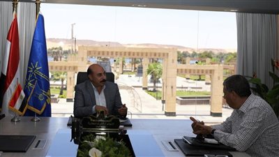 محافظ أسوان: إعفاء الطلبة غير القادرين من المصروفات المدرسية
