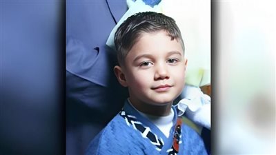 طفل يفقد حياته على يد الشيطانة زوجة أبيه..نهاية مريرة بطعم الملح 