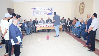 جامعة سوهاج تنظم الملتقى الطلابي الأول للروبوت وتكرم الفائزين 