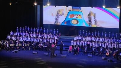 الأقباط يختتمون حفل مئوية ميلاد البابا شنودة .. شاهد 