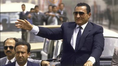 الكشف عن أخطر عملية لاغتيال مبارك.. ضخ ألغام في مواسير المجاري (فيديو)
