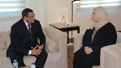 تعاون بين وزارتي التضامن والتنمية لتسويق منتجات التراث الحرفي