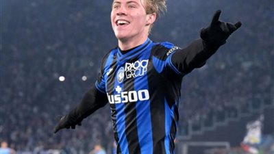 مانشستر يونايتد يقترب من الإعلان عن صفقة راسموس هويلوند