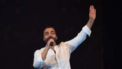 محمد منير وحميد الشاعري يدخلان دائرة التريند بحفل مهرجان العلمين.. صور