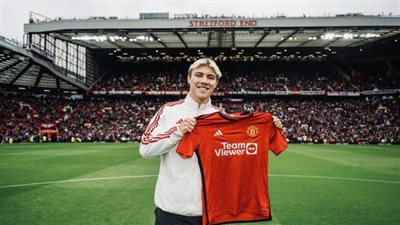 إنتر ميلان يبدي اهتمامه بإعادة نجم مانشيستر يونايتد إلى الدوري الإيطالي