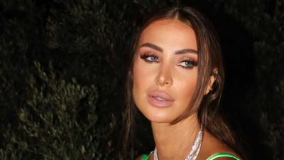 أنابيلا هلال تستعرض جمالها بالريش المثير (صور)