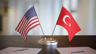 تركيا وأمريكا تبحثان صفقة الحبوب وتوسيع الناتو