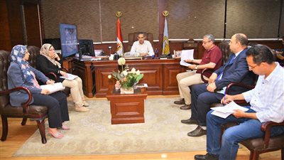 محافظ الغربية يعقد اجتماعا لمناقشة المشروعات الجارية 
