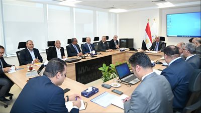 وزير الري يستعرض إجراءات حماية وتطوير البحيرات الشمالية