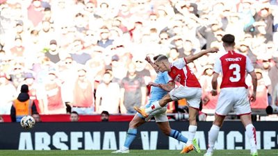 آرسنال يتوج بالدرع الخيرية بسيناريو مثير أمام مانشستر سيتي