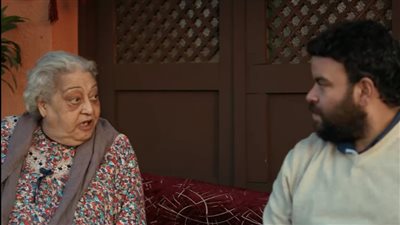 ظهور الراحلة لبنى محمود برفقة محمد عبدالرحمن رغم وفاتها