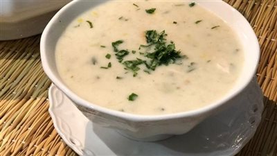 طريقة عمل شوربة الذرة بالكريمة على خطى المطاعم