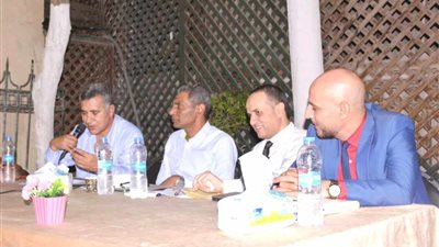 في ندوة لمناقشته..  أحمد بخيت: 