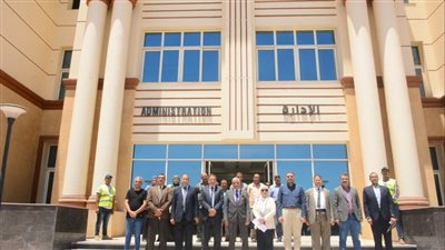 رئيس جامعة أسيوط يستقبل لجنة قطاع 