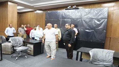 محافظ الوادي الجديد يتفقد أعمال تجهيز مقر فرع المعهد القومي للغات