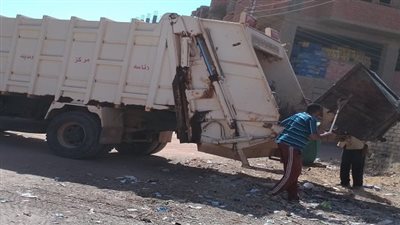 حملات نظافة شاملة لتجميل شوارع مدينة موط بالوادي الجديد